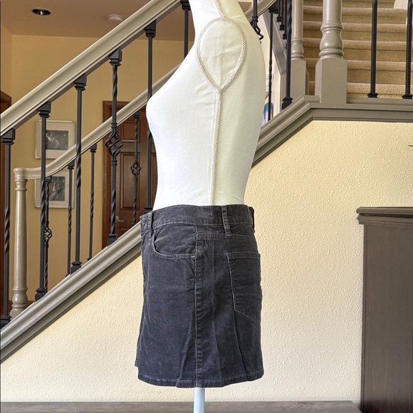 ⭐️Old Navy Gray Corduroy Skirt Size 2 - Picture 2 of 10